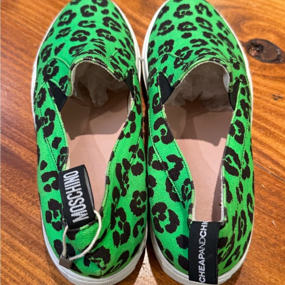 Women’s Moschino Cheap & Chic Green Leopard PrintCanvas Slip-Ons (EU Size 38) - Picture 4 of 5
